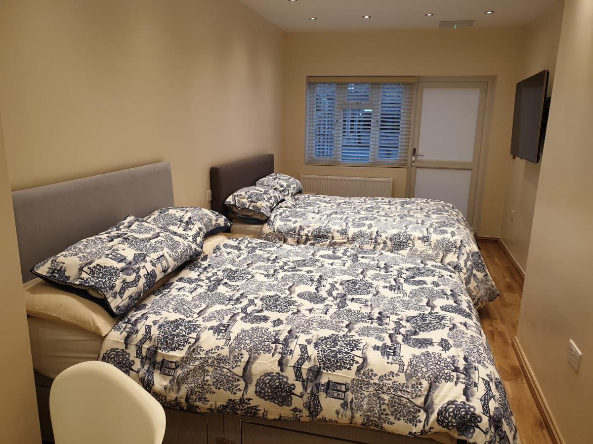 London Luxury Apartments 4 Min Walk From Ilford Station, With Free Parking Free Wifi Dış mekan fotoğraf