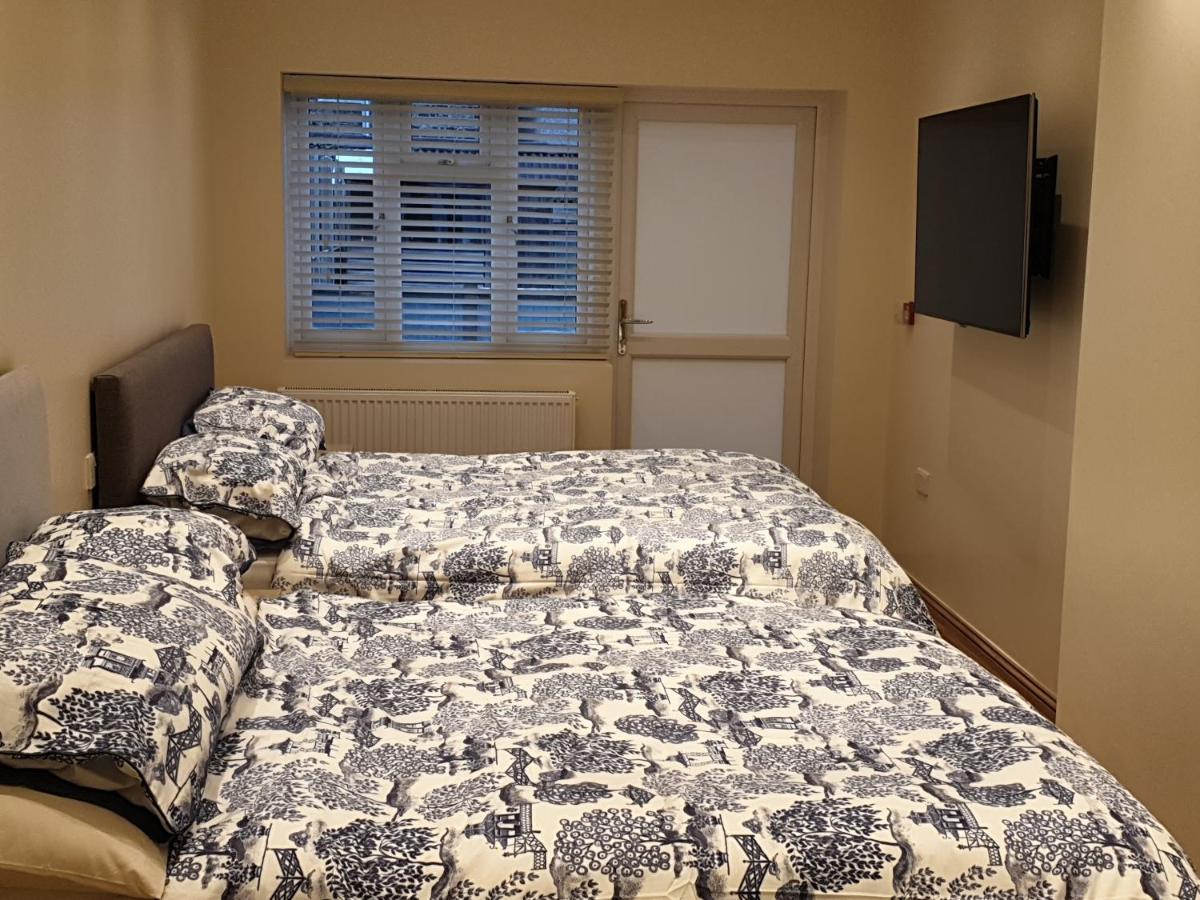 London Luxury Apartments 4 Min Walk From Ilford Station, With Free Parking Free Wifi Dış mekan fotoğraf