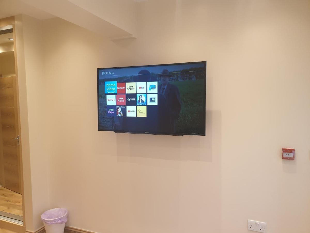 London Luxury Apartments 4 Min Walk From Ilford Station, With Free Parking Free Wifi Dış mekan fotoğraf