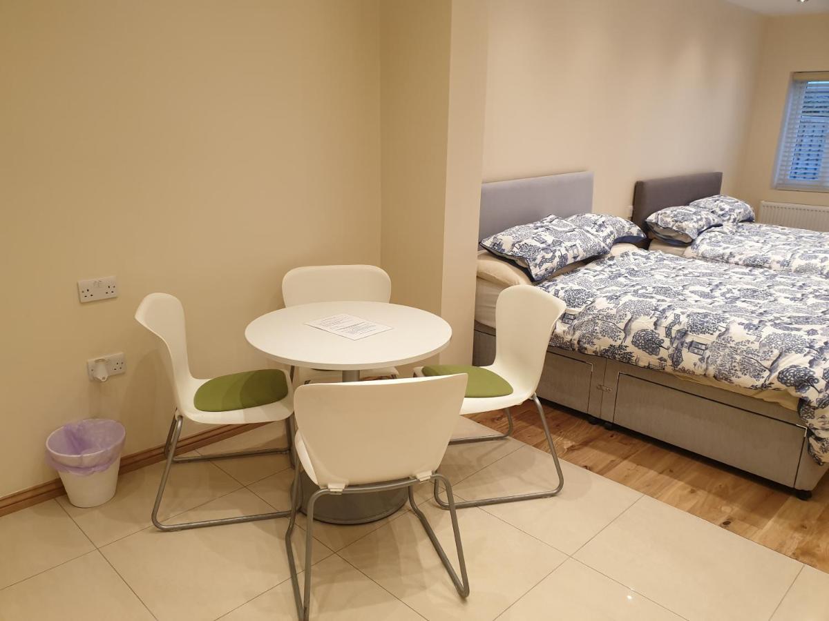 London Luxury Apartments 4 Min Walk From Ilford Station, With Free Parking Free Wifi Dış mekan fotoğraf