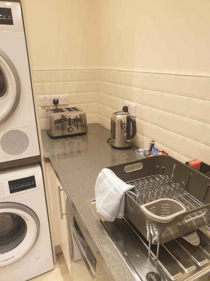 London Luxury Apartments 4 Min Walk From Ilford Station, With Free Parking Free Wifi Dış mekan fotoğraf